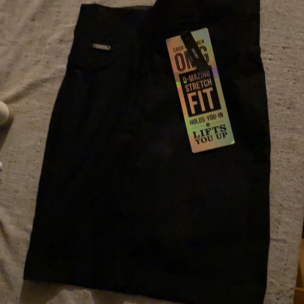 Black skirt skort Coco + carmen OMG o-mazing  stretch fit